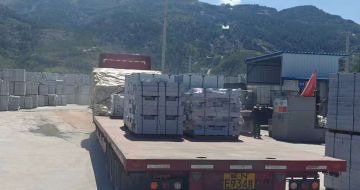 六安 芝麻白仿形路沿石，直形路沿石