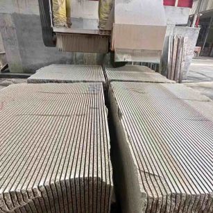 六安 车间生产日常，黄金麻白麻花岗岩