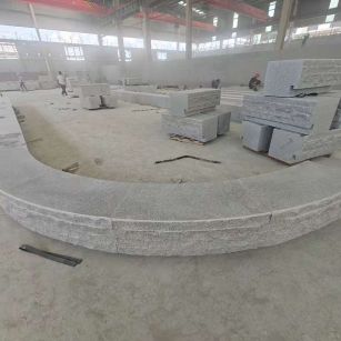 六安 芝麻白异形坐凳，自然面光面弧形加工