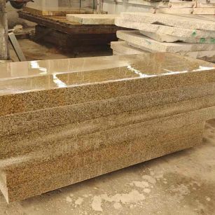 六安 黄金麻栏杆料半成品加工中