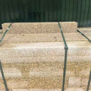 六安 黄金麻花岗岩石材机切面栏杆料半成品