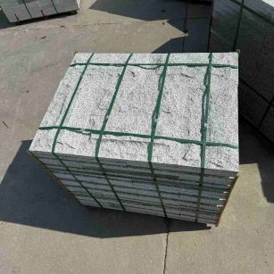 六安 白麻花岗岩石材自然面蘑菇石成品