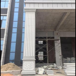 六安 芝麻白光面花岗岩门楼大柱（罗马柱）配雕花底座