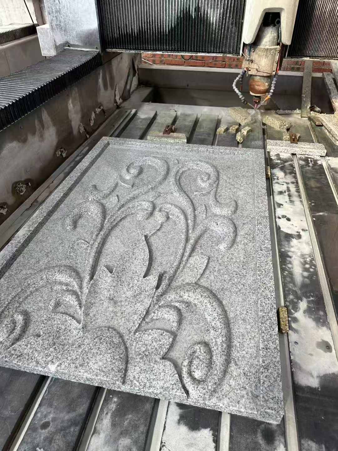 六安 白麻别墅干挂雕花板