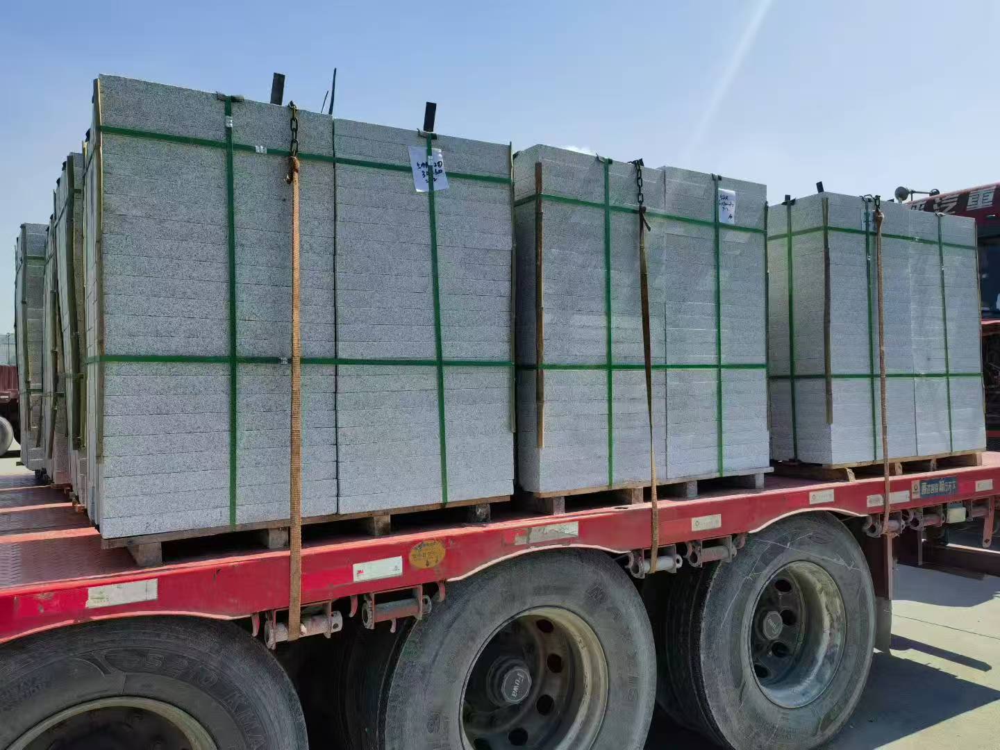 六安芝麻白花岗岩出货日常地铺石