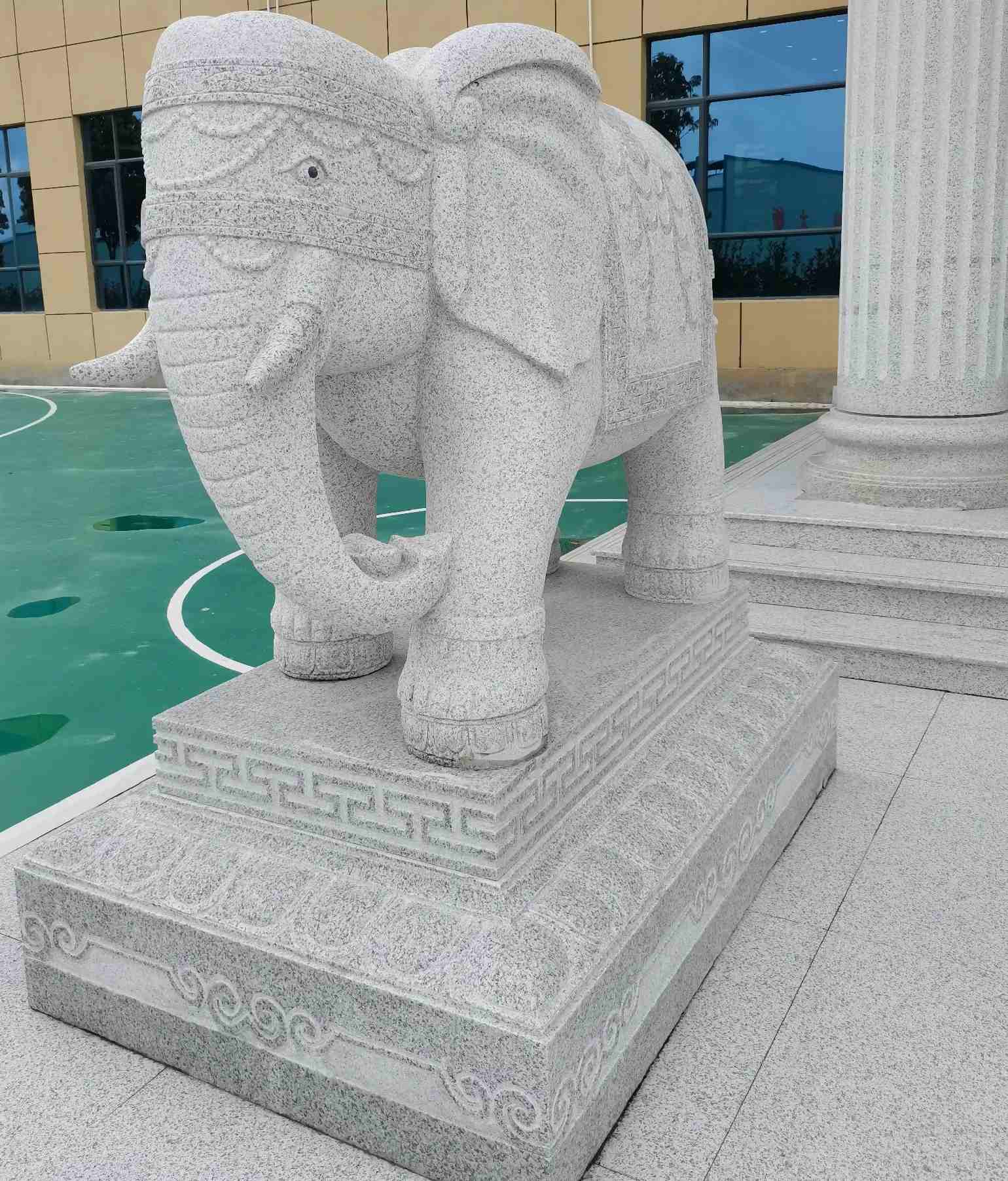 六安 白麻花岗岩动物异形石雕-大象