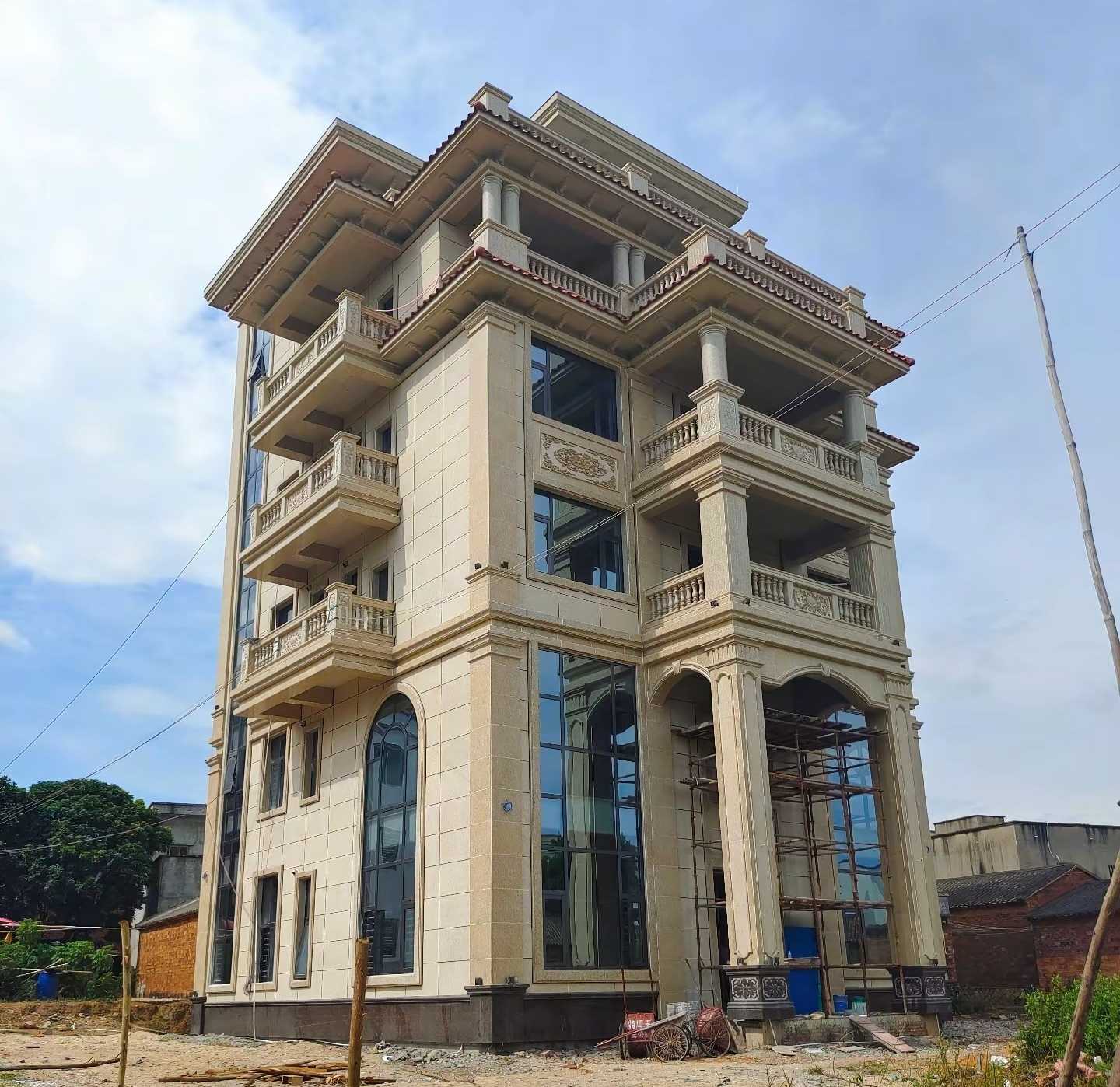 六安 黄金麻花岗岩石材别墅外墙干挂搭配（雕花栏杆花瓶柱门楼罗马柱）