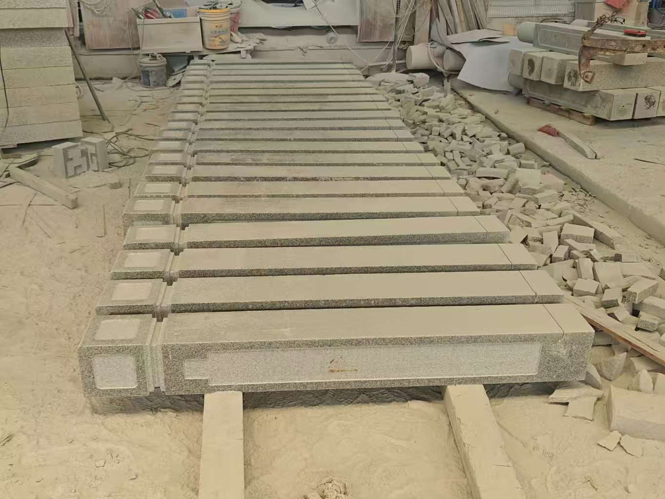 六安 芝麻白异形加工雕刻-栏杆大柱，方柱