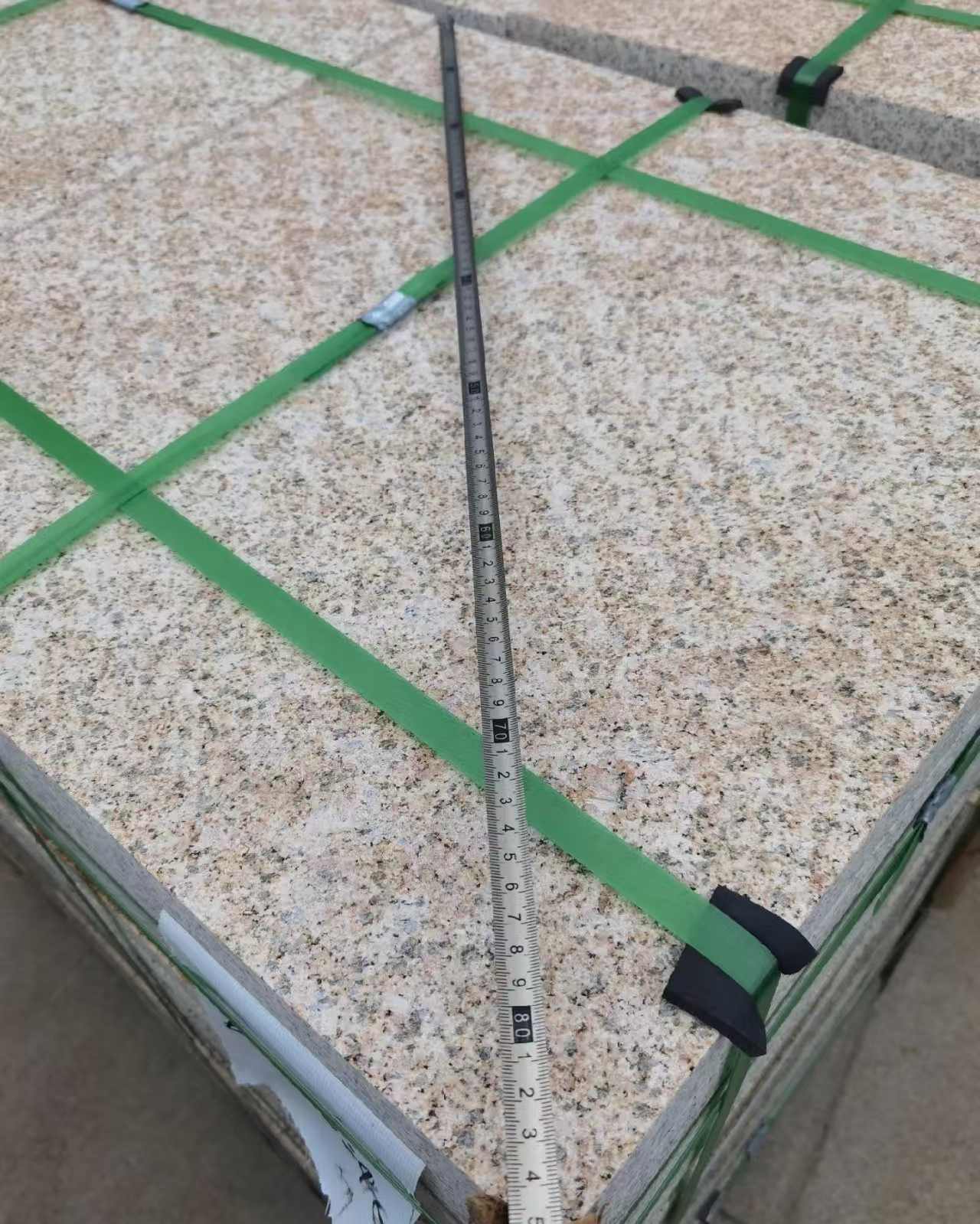 六安 黄金麻火烧面地铺石