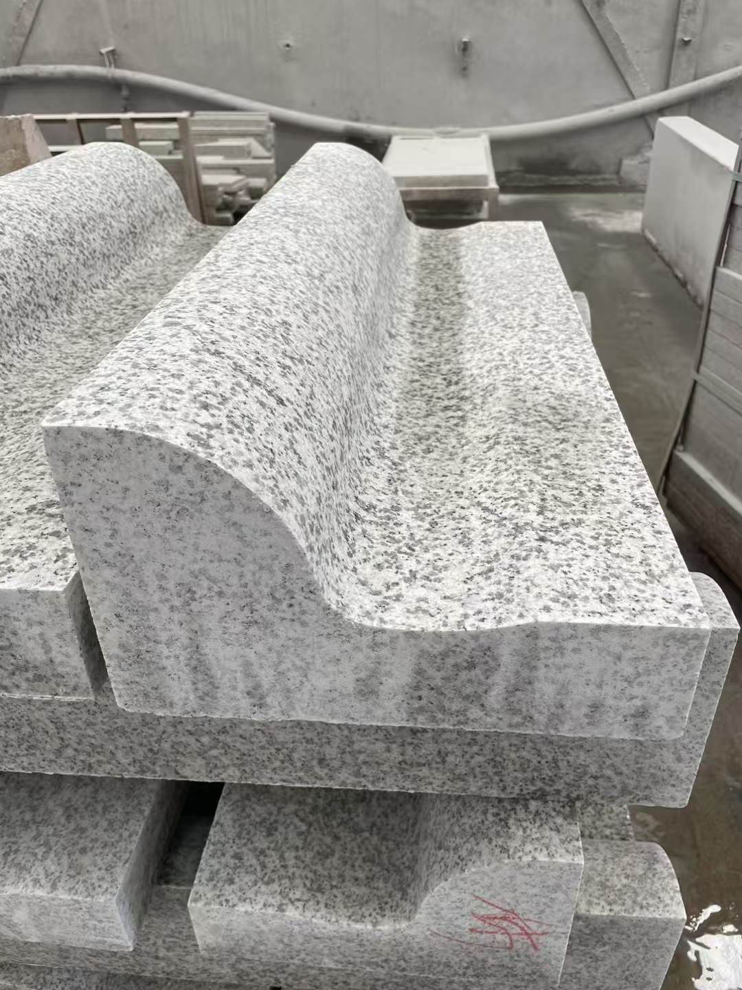 六安 白麻花岗岩S型路沿石，路侧石，马路牙子等