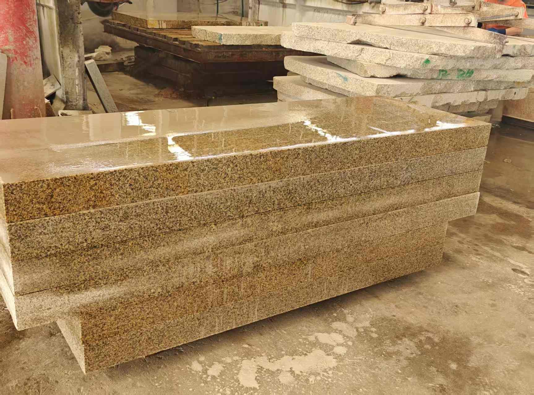 六安 黄金麻栏杆料半成品加工中